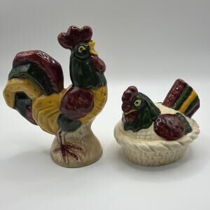 Vintage 1960’s Metlox Poppytrail CA Provincial Rooster/Hen Salt /Pepper Shakers